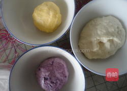 多层彩色发糕的做法图解3