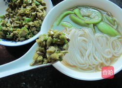丝瓜咸菜米线的做法图解7