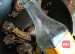 小鸡炖红蘑的做法图解6