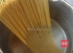 肉酱意面的做法图解2