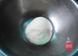 牛肉香肠披萨的做法图解2