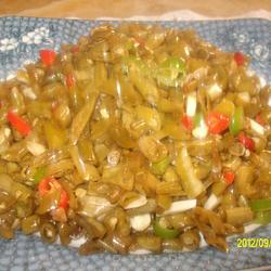 双椒炝酸豆角的做法[图]
