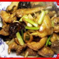 红烧黑木耳鸡块的做法[图]