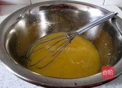 草莓生日蛋糕的做法图解4