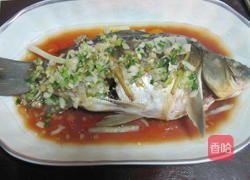 清蒸葱香鲫鱼的做法图解9