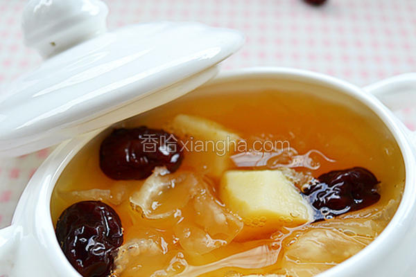 银耳红枣马蹄糖水