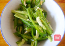 榨菜青椒肉丝的做法图解2