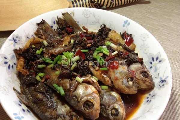 紫苏炖鲫鱼