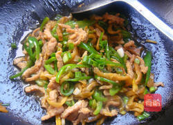 榨菜青椒肉丝的做法图解9