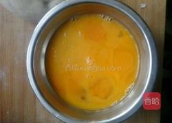 包菜鸡蛋粉丝包子的做法图解1