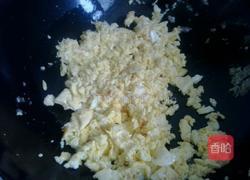 包菜鸡蛋粉丝包子的做法图解3