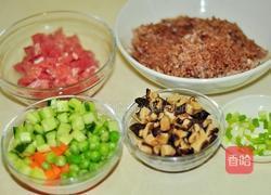 肉丁豌豆盖浇饭的做法图解1