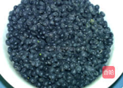 烤黑豆的做法图解1