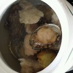 鲍鱼排骨煲的做法[图]