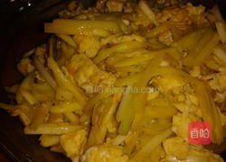 蒜黄鸡蛋的做法图解4