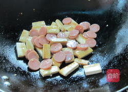 辣椒香干火腿片的做法图解5