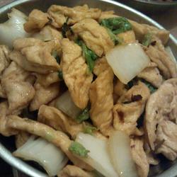 娃娃菜炒豆腐泡的做法[图]