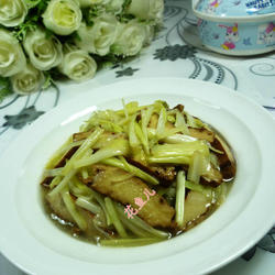 韭菜芽炒香干的做法[图]