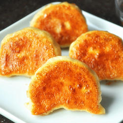 生煎弯梳饺的做法[图]