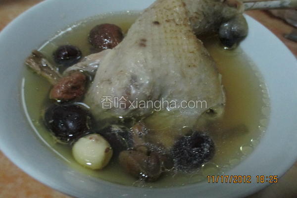 红菇炖鸡汤