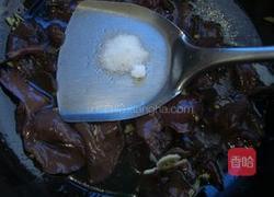 清炒红乳牛肝菌的做法图解6