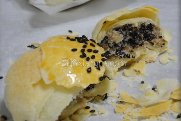 椒盐黑芝麻酥饼