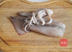 烤鱿鱼配橄榄沙拉的做法图解1