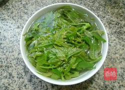 香干拌香椿的做法图解5