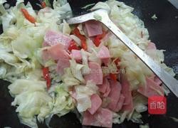 包菜辣炒火腿片的做法图解7