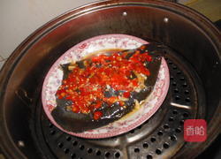 剁椒多宝鱼的做法图解8