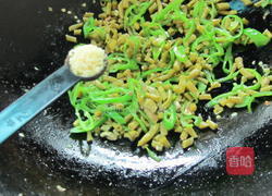 青椒咸豆角的做法图解5