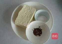 盐水豆腐的做法图解1