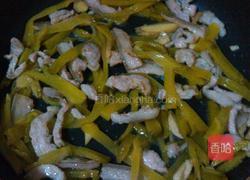 榨菜炒肉丝的做法图解3