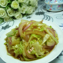 洋葱炒圆白菜的做法[图]