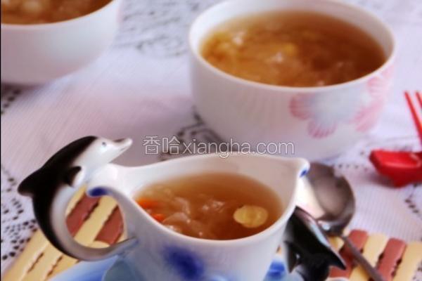 银耳莲子汤