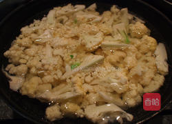 甜椒花菜的做法图解2