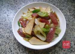 香干腊肠炒大葱的做法图解12