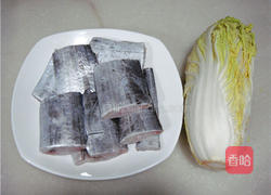 刀鱼烧白菜的做法图解1