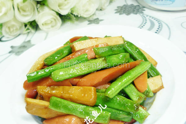 火腿肠香干炒梅豆