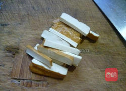 火腿肠香干炒梅豆的做法图解5