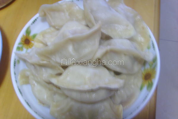 猪肉大头菜蒸饺