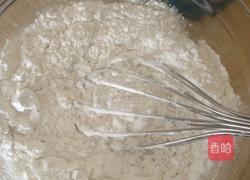 镂空双色月饼的做法图解2