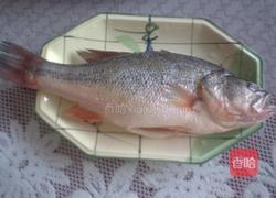 鲈鱼汤的做法图解1