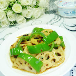 牛肉酱青椒炒莲藕的做法[图]