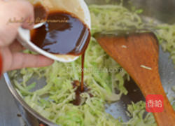 蒜蓉包菜丝的做法图解7