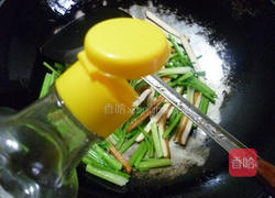 芹菜炒香干的做法图解5