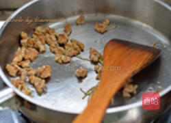 桃仁丝瓜的做法图解6