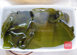 海带花生煲猪蹄的做法图解2