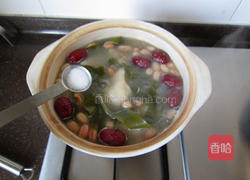 海带花生煲猪蹄的做法图解15