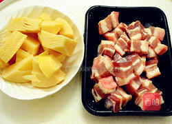 笋焖五花肉的做法图解2